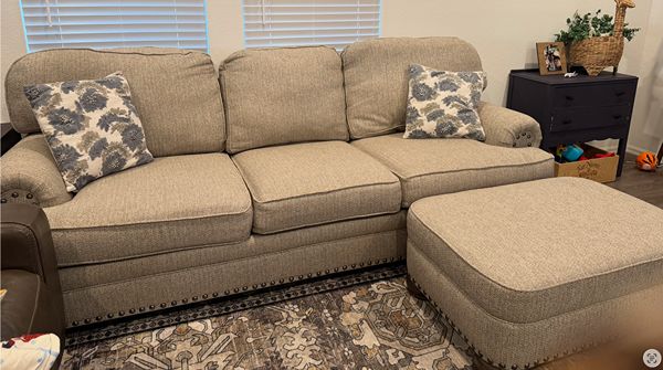 2023 Beige sofa with ottoman